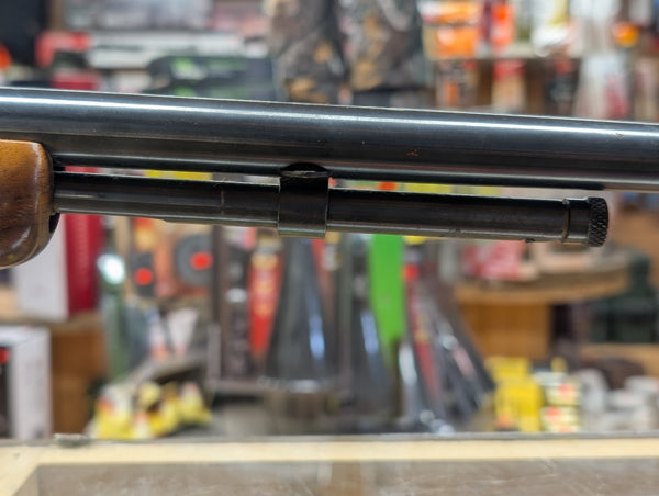 Cooey Mdl 600 .22lr with case (consignment)